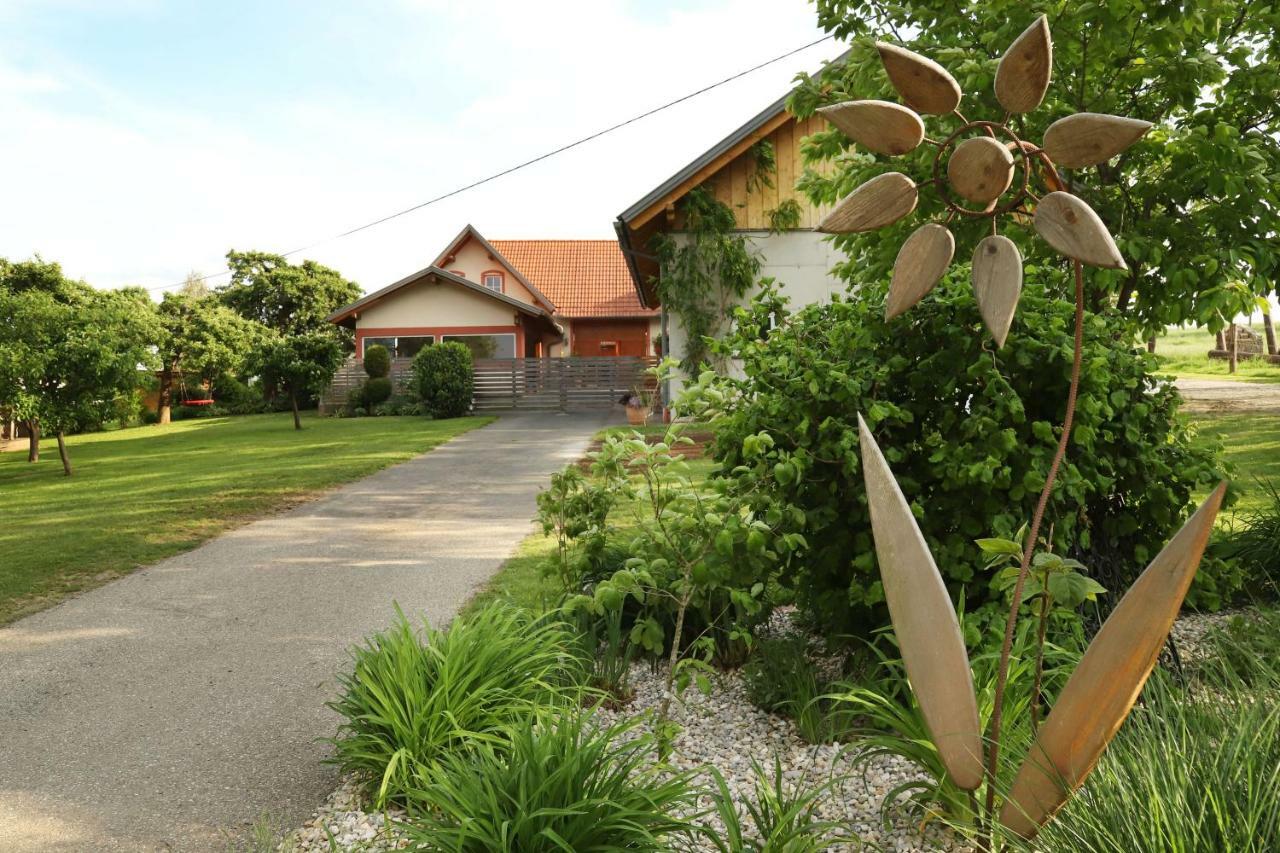 Ferienvierkanthof Brigitte Villa Unterbuch Bagian luar foto